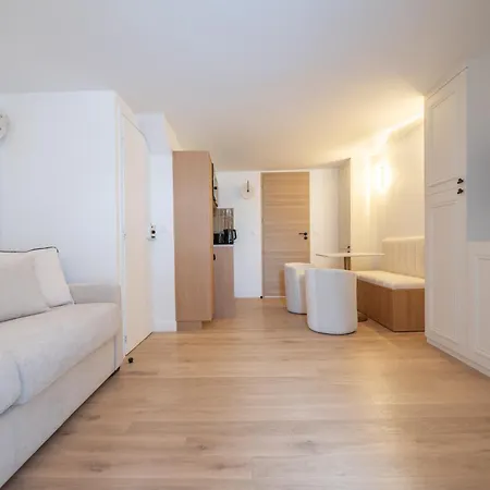 Cia - Modern Flat, Galeries Lafayette