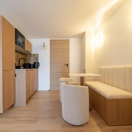 Cia - Modern Flat, Galeries Lafayette * Paris