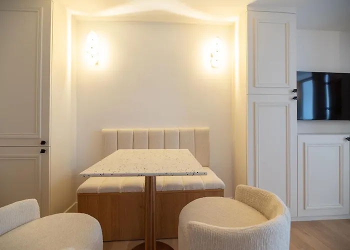 Cia - Modern Flat, Galeries Lafayette *